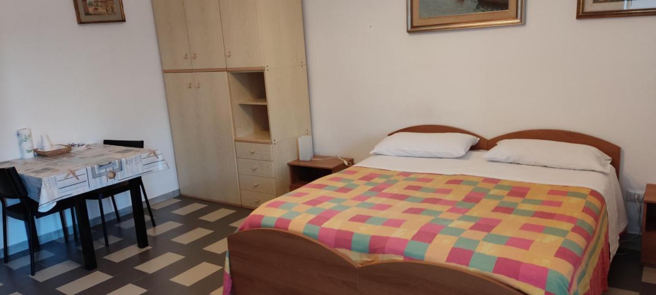 La Casa Di Periferia Lejlighed Bari Eksteriør billede